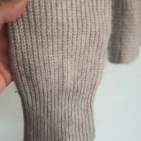 Garnet Hill Oatmeal Beige 100% Cashmere Twist Front Chunky Knit Sweater Sz Large - Picture 8 of 17